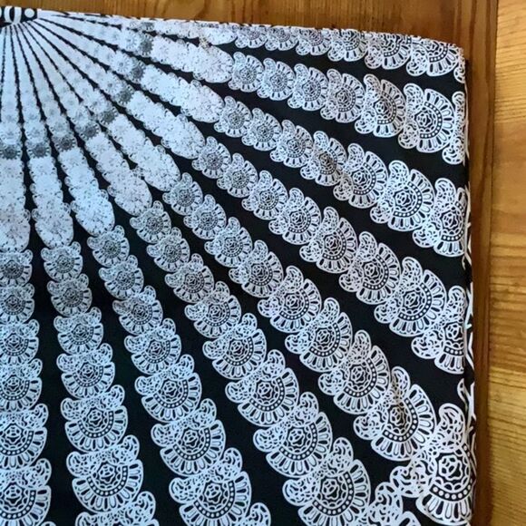 Indian Hippie Bohemian Tapestry, Psychedelic Peacock Mandala Wall Hanging - Picture 3 of 7